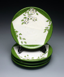 Ben Carter 2 Pentagonal Green Plate Set