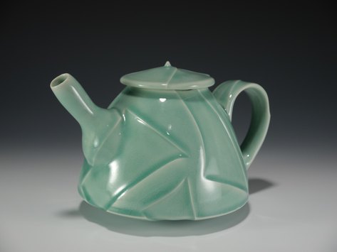 Steve Kelly Tea pot celedon